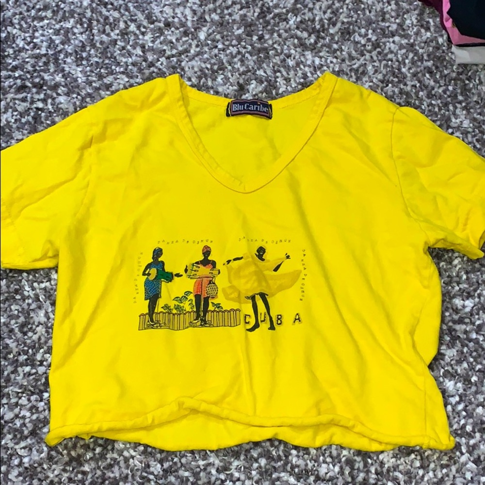 Super cute cropped tee
